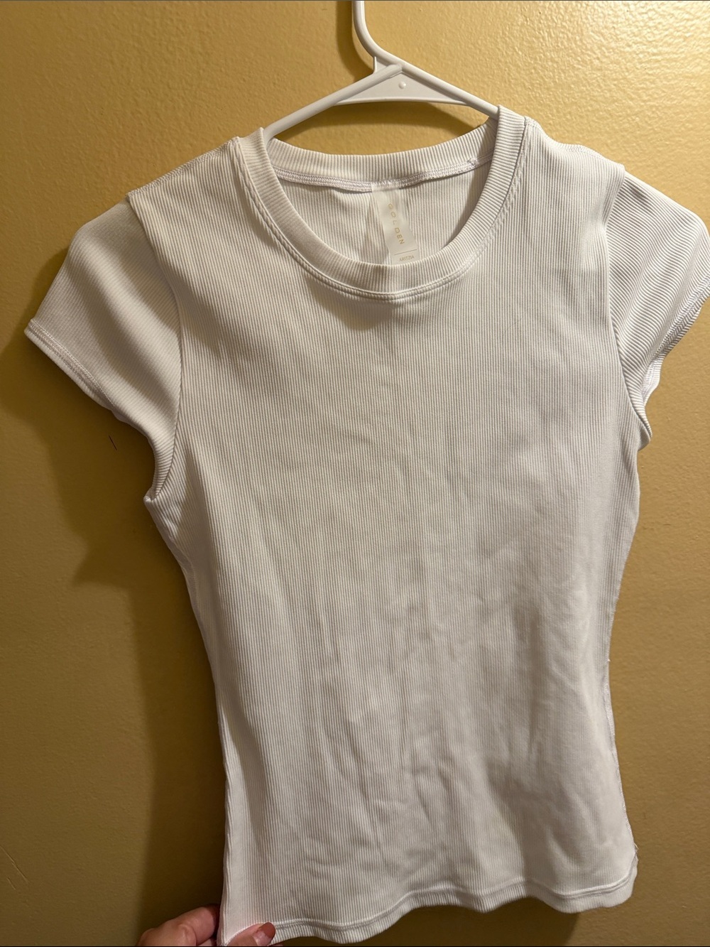 Aritzia golden  Women's White Ribbed Short Sleeve Crewneck Tee